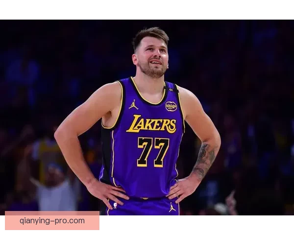 湖人骑士首发对决詹姆斯冲历史总胜场王东契奇复出迎战哈登焦点之夜